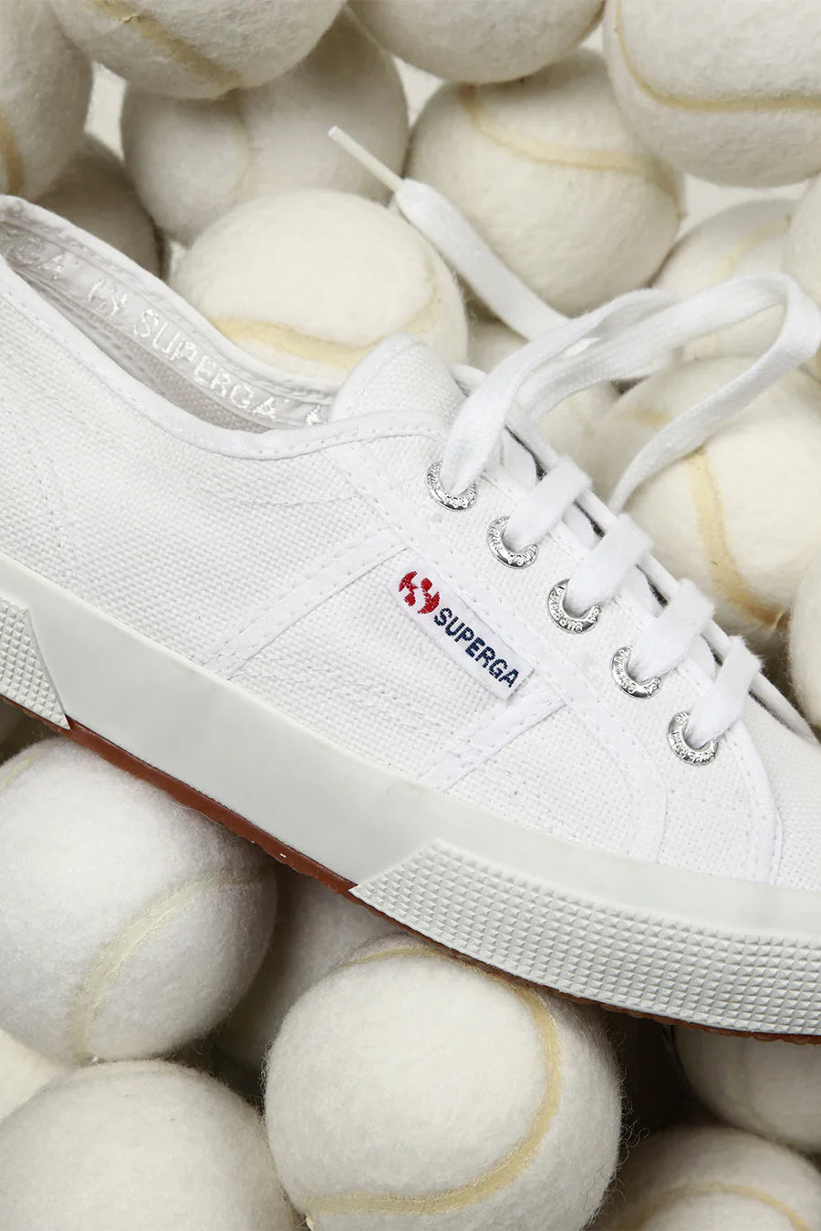 2750-Cotu Classic Shoe - White