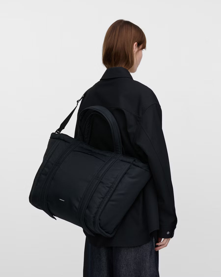 CURVE TOTE BAG