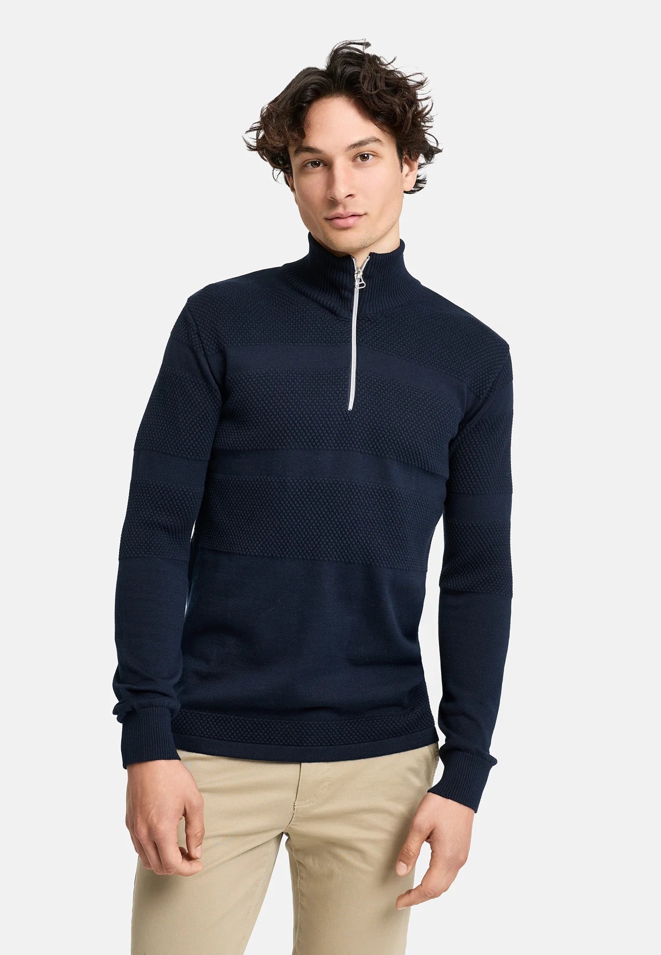 HANNES HALF ZIP