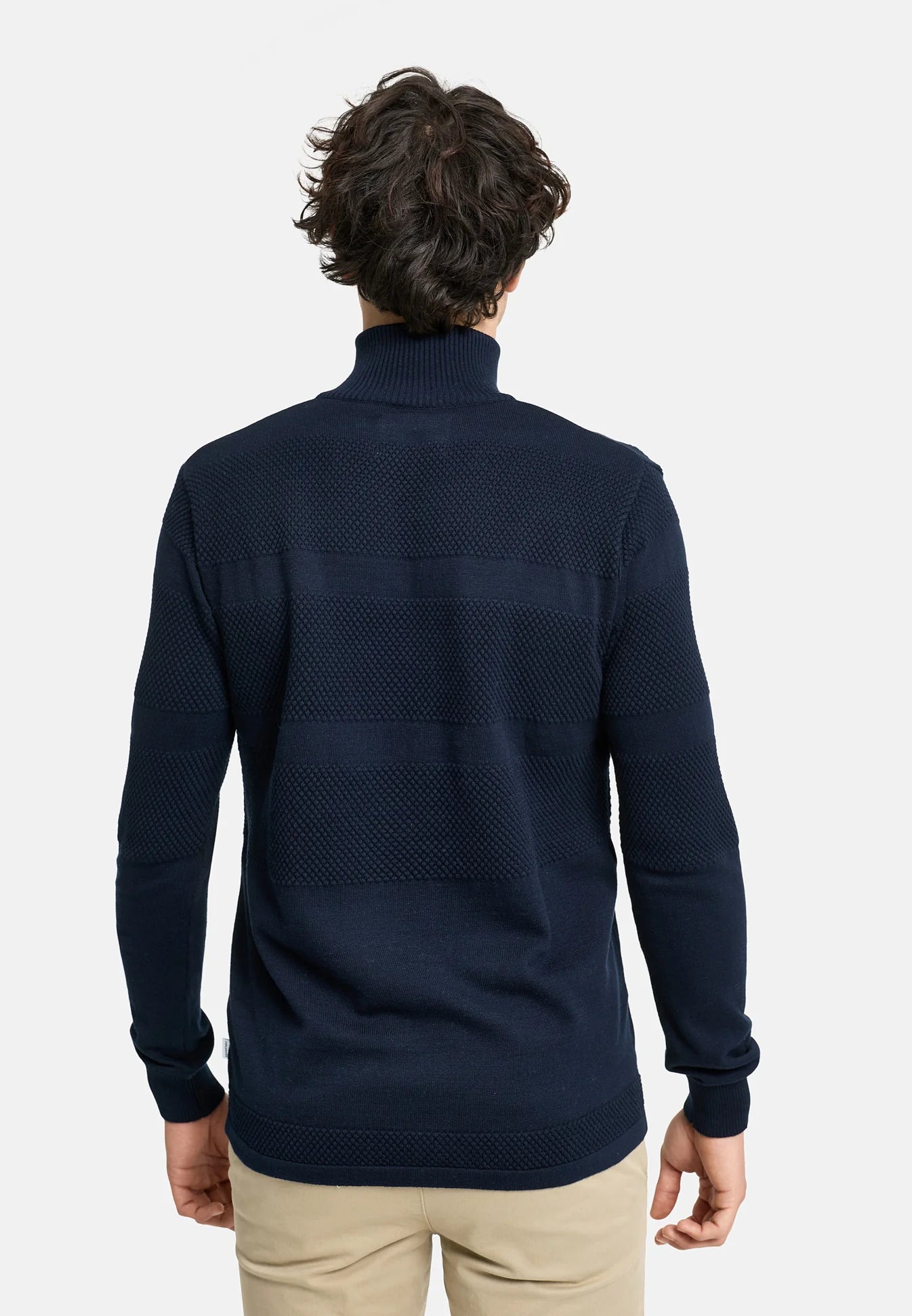 HANNES HALF ZIP
