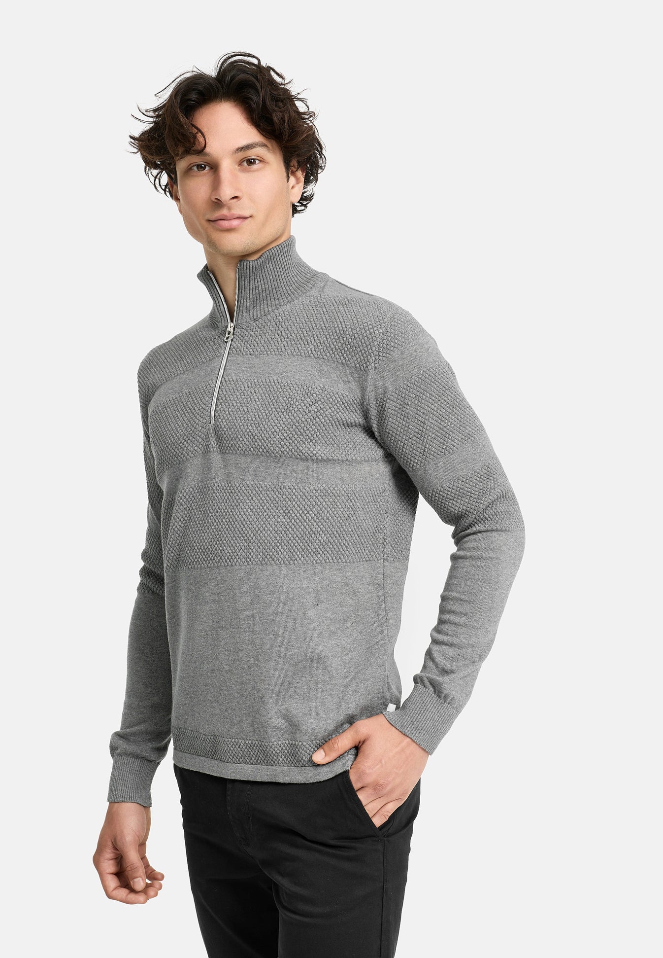 HANNES HALF ZIP