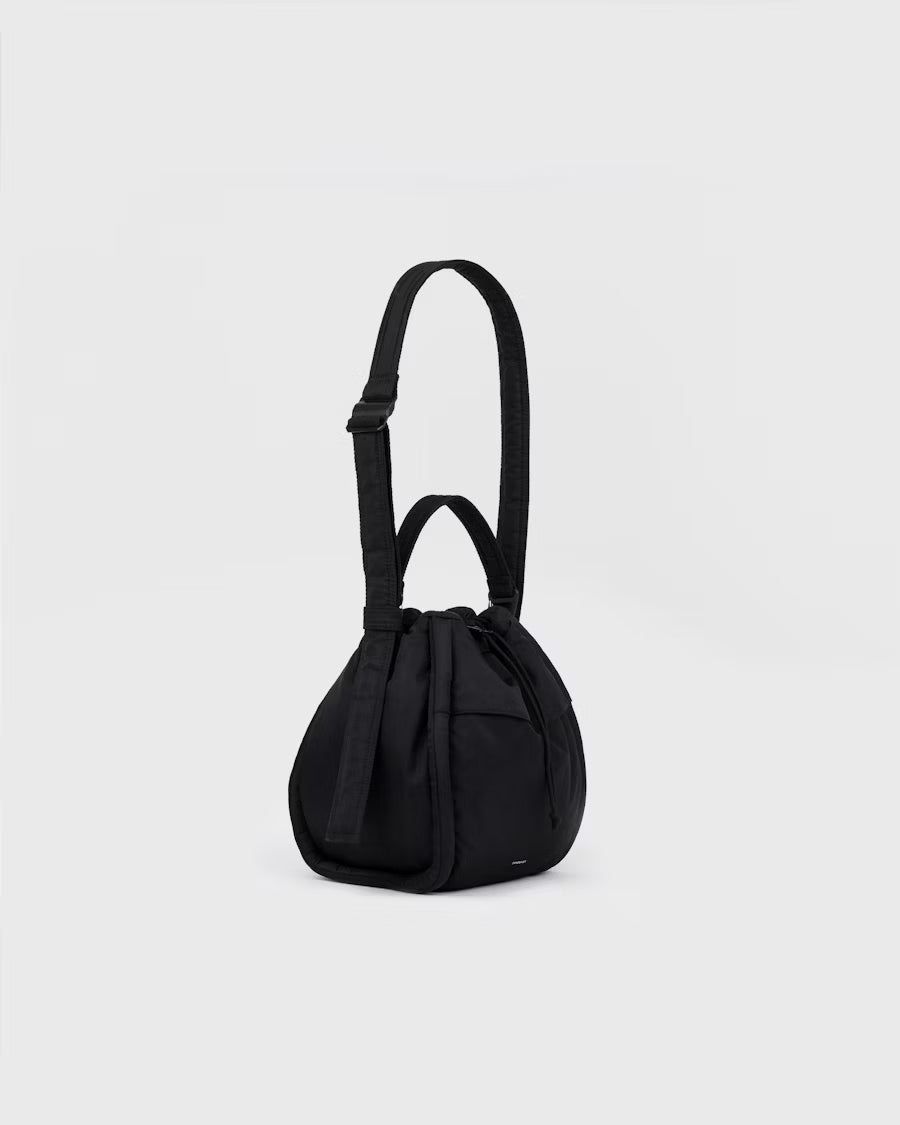 CURVE BUCKET BAG