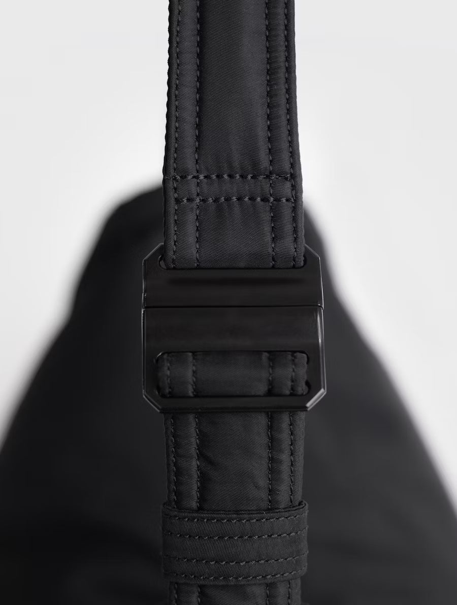 CURVE CROSSBODY ROUND L