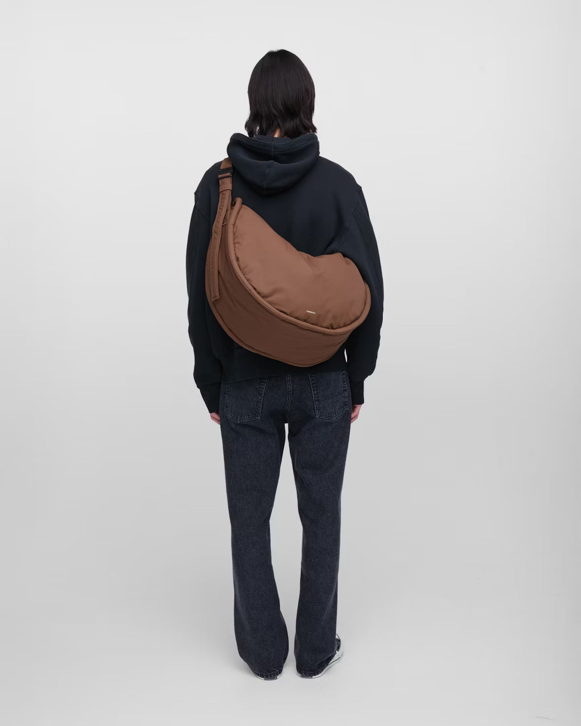 CURVE CROSSBODY ROUND L