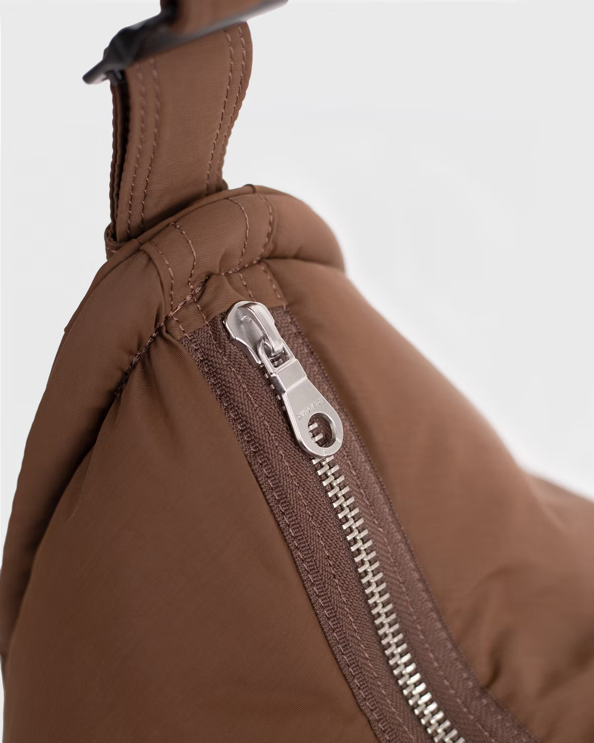 CURVE CROSSBODY ROUND L