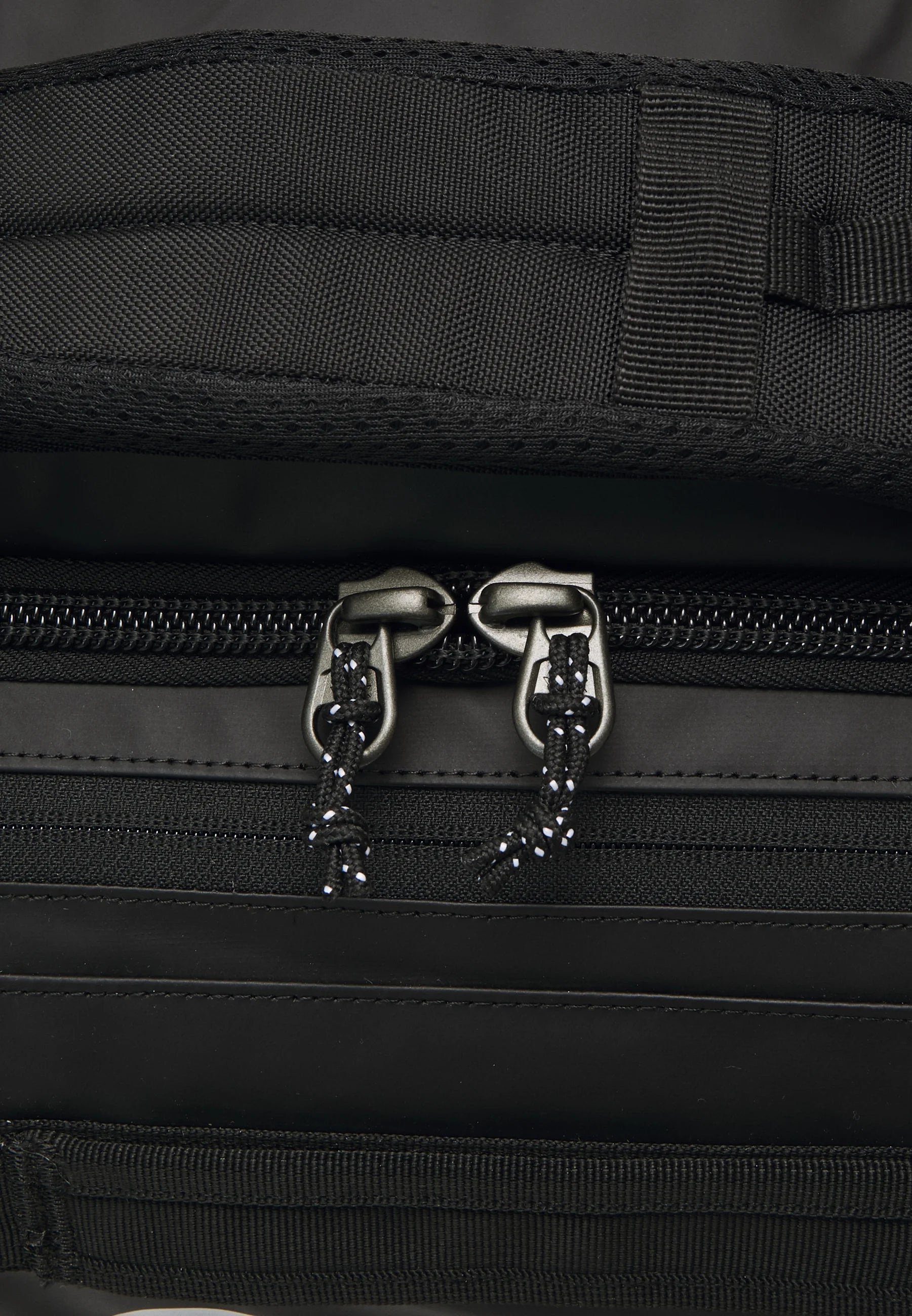 LANDROAMER™ 60L DUFFEL