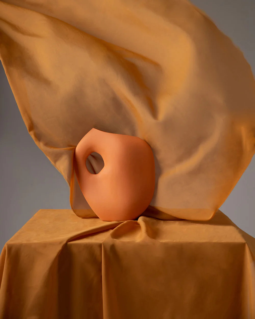 Aura Vase 1 - Apricot