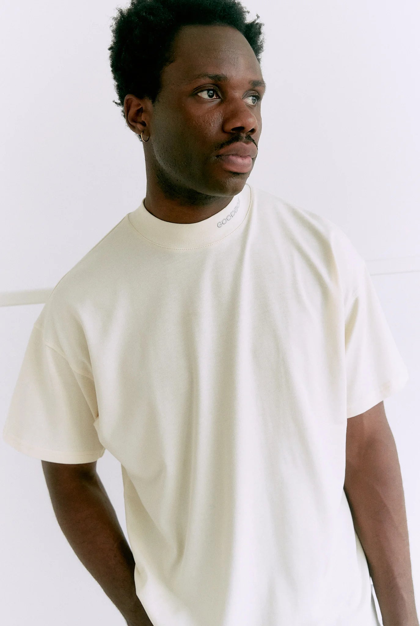 TIMELESS MOCKNECK T-SHIRT